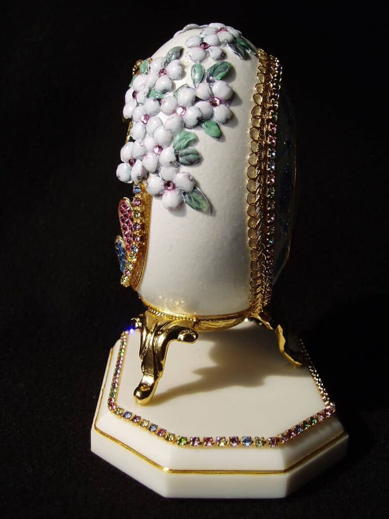 2008 Commemorative Egg - side