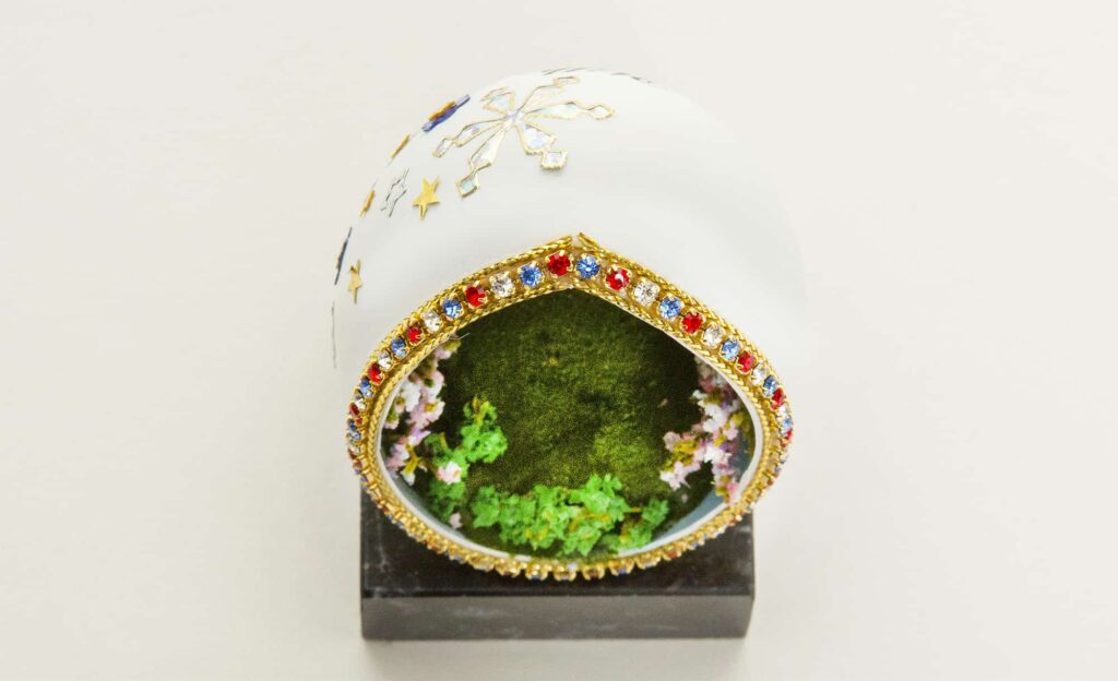 2015 Commemorative Egg seen from the top
