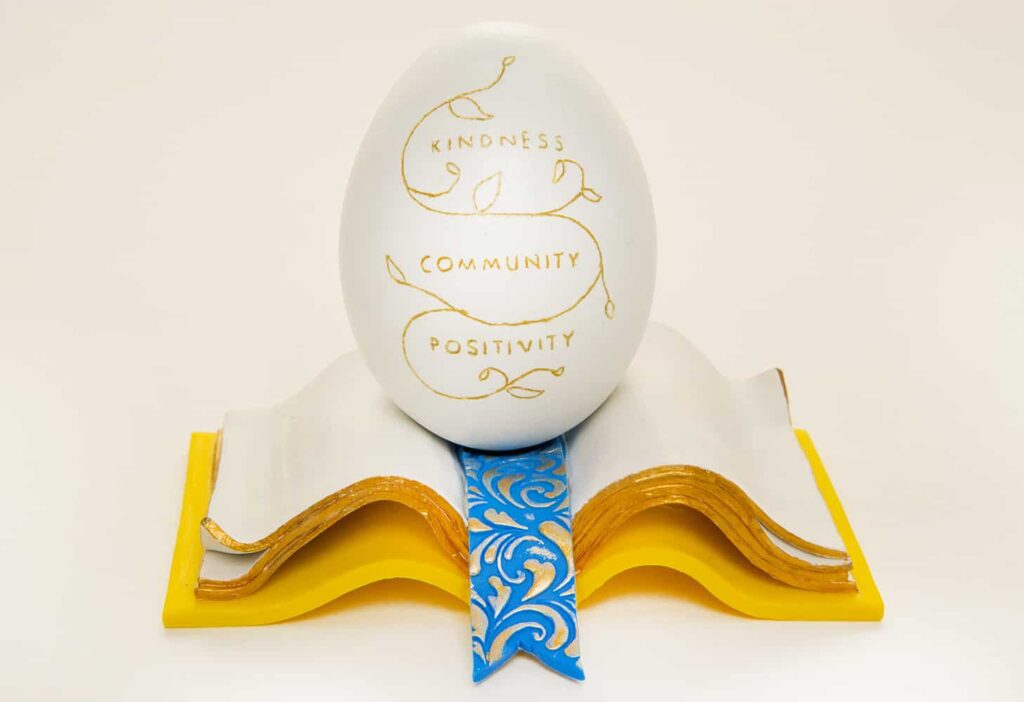 2020 Commemorative egg - back