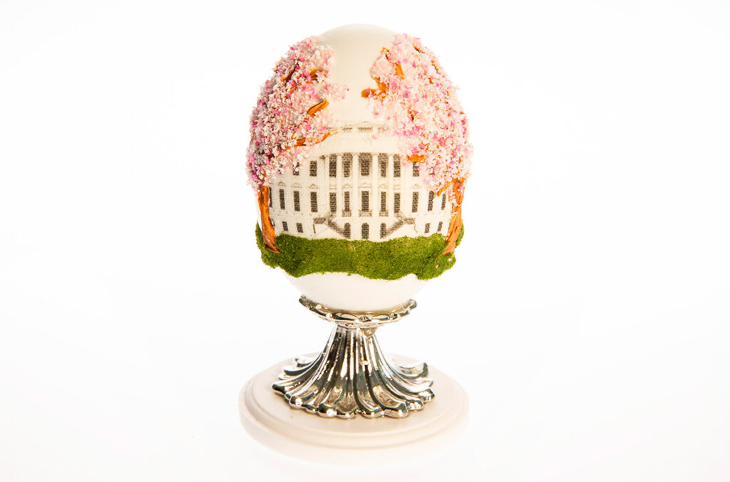 2021 Commemorative egg - back