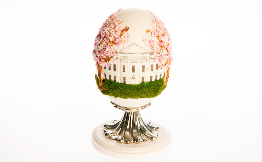 2021 Commemorative egg - front