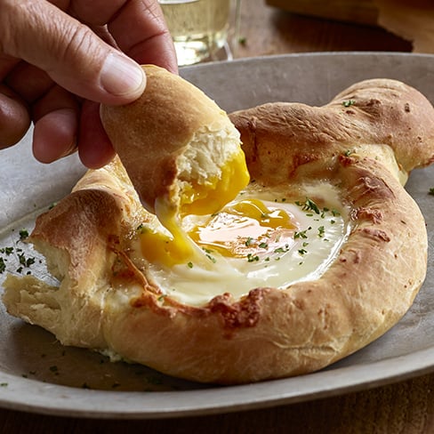 KHACHAPURI (GEORGIA)